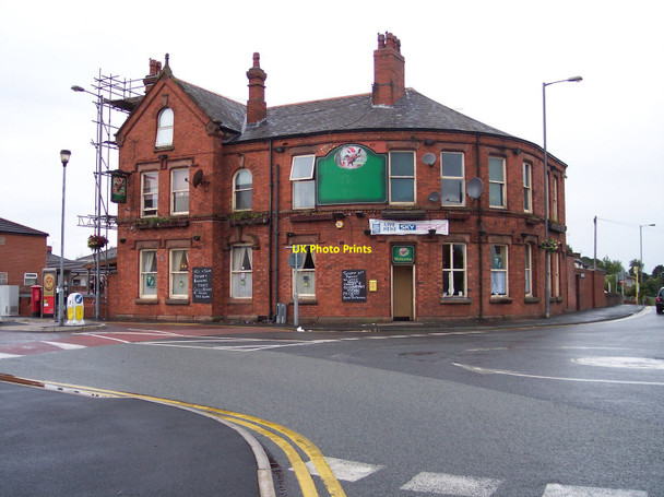 Photo 6"x4" The Huntsman in West End Road Haydock Haydock c2010