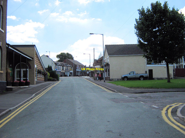 Photo 6"x4" Top end of Station Road Biddulph c2010