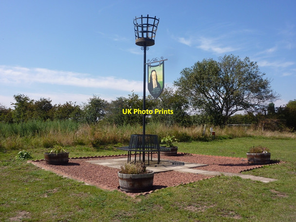 Photo 6"x4" Village sign and beacon, Wroot Woodside\/SE7103 c2010