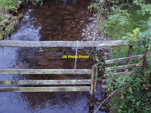 Photo 6"x4" Rustic Gate near Kirkandrews. Kirkandrews c2010