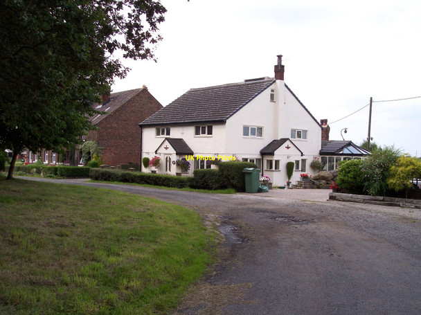 Photo 6"x4" Bunker Hill cottage Rainford c2010