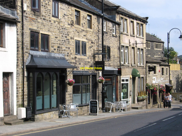 Photo 6"x4" Holmfirth - shops on Woodhead Road Holmfirth c2010