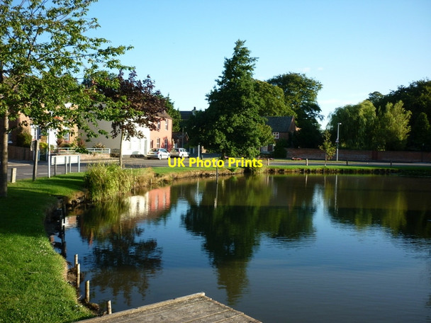 Photo 6"x4" Wootton village pond Wootton\/TA0816 c2010