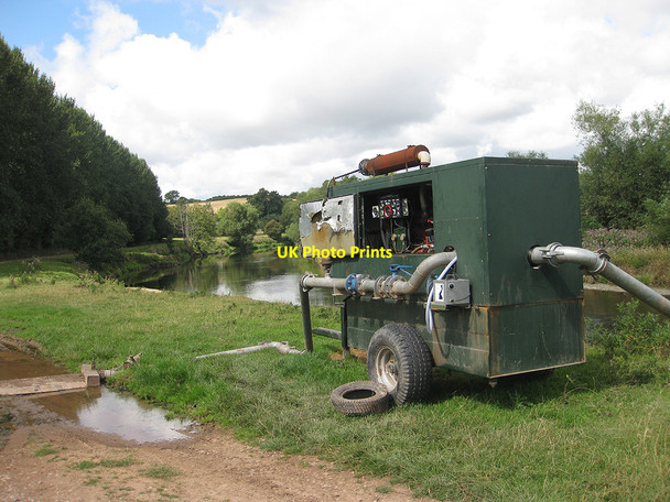 Photo 6"x4" Extracting water from the River Wye Kynaston\/SO5427 c2010