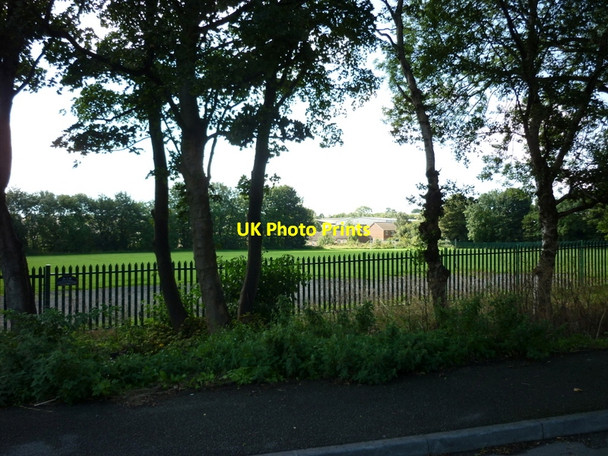 Photo 6"x4" School Playing fields Morley\/SE2627 c2010