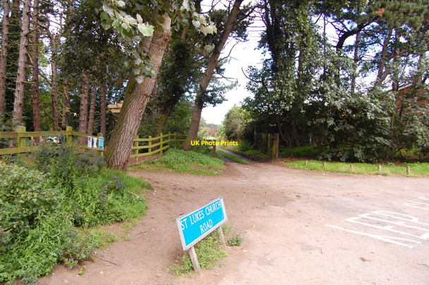 Photo 6"x4" St Lukes Church Road Formby c2010
