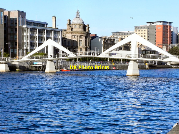 Photo 6"x4" Tradeston Footbridge, River Clyde Glasgow c2010