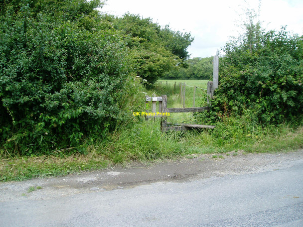Photo 6"x4" Footpath from Underhill Lane to Ditchling Westmeston c2009