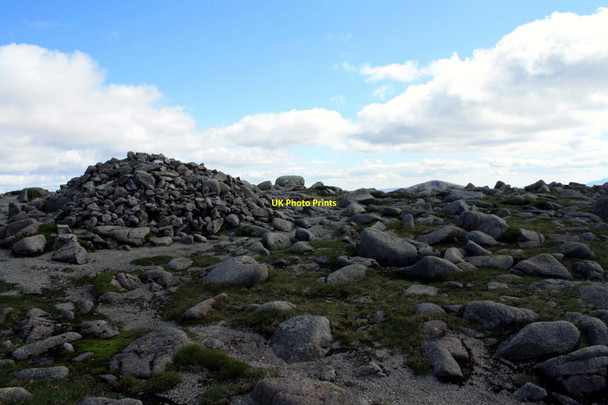 Photo 6"x4" Summit Cairn, Braeriach Braeriach\/Braigh Riabhach c2010