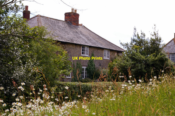 Photo 6"x4" House adjacent to Church of St Peter & St Paul, Mottistone, Isle of Wight Mottistone c2009