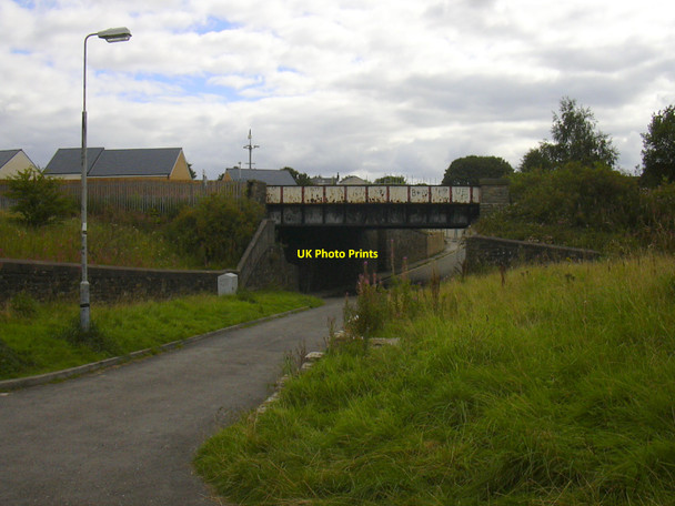 Photo 6"x4" Cog Lane Railway Bridge Burnley c2010