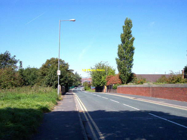 Photo 6"x4" Stoney Lane crosses the Liverpool Manchester railway Prescot c2010