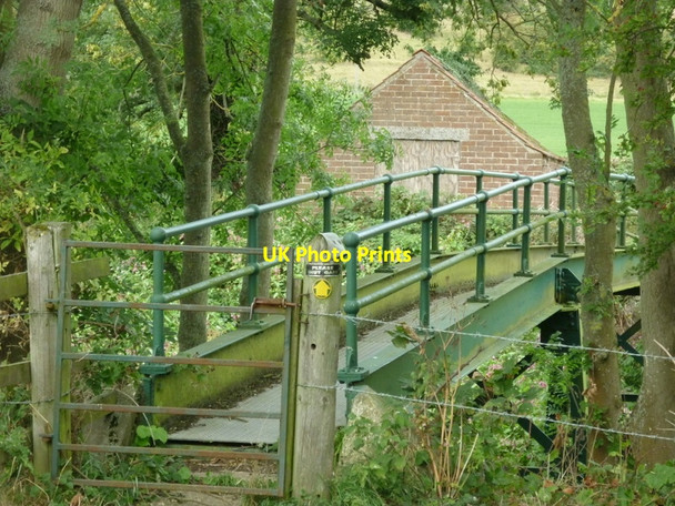 Photo 6"x4" A walk from Pickering #36 Marton\/SE7383 c2010