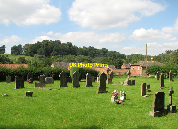 Photo 6"x4" Knipton churchyard Knipton c2010