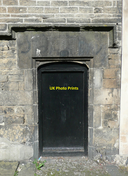 Photo 6"x4" Doorway of 17C house, Timber Street, Elland Elland c2010