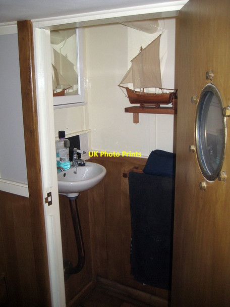 Photo 6"x4" Viking - Bathroom Wakefield\/SE3320 c2010