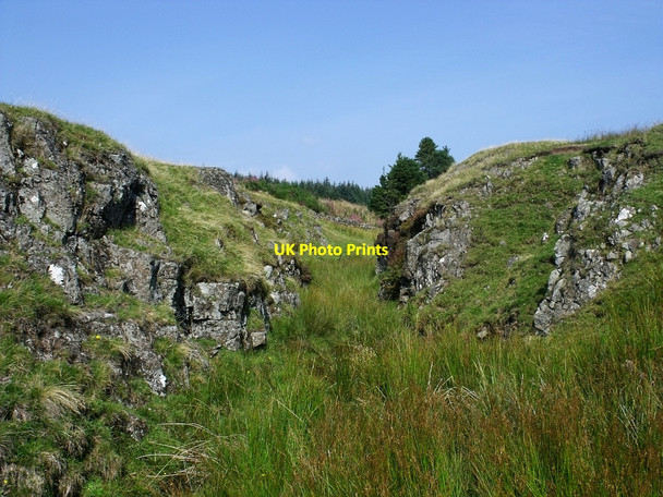 Photo 6"x4" Little gorge, Cairnoch and Craigannet Hills Kirk o' Muir Cemy c2010