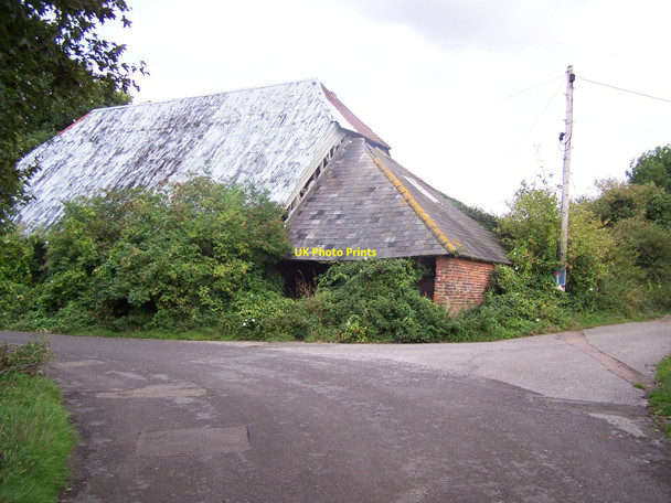Photo 6"x4" Barn, Bedmonton Manor Farm Wormshill c2010