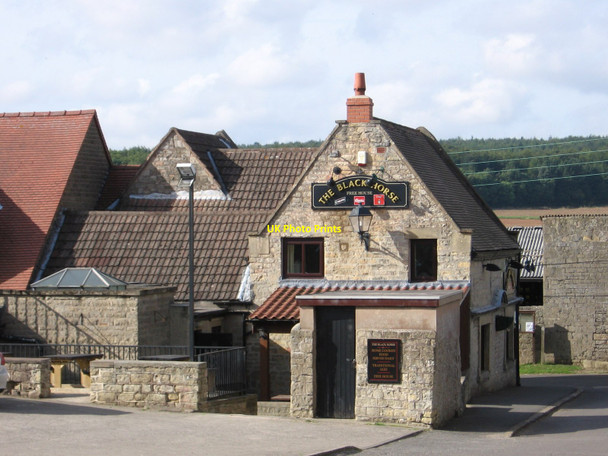 Photo 6"x4" Whaley - The Black Horse Whaley c2010