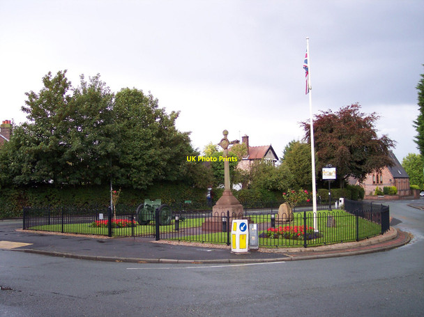 Photo 6"x4" The war memorial in Hale village Hale\/SJ4682 c2010