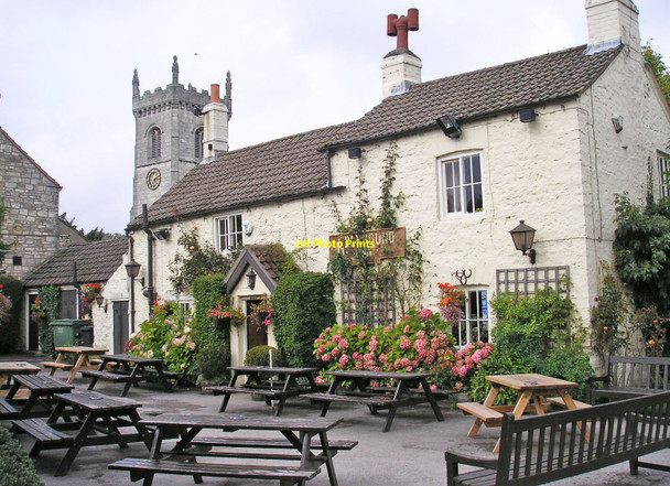 Photo 6"x4" The Greyhound at Saxton Saxton c2010