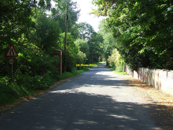 Photo 6"x4" Church Road Westhorpe Westhorpe\/TM0469 c2010