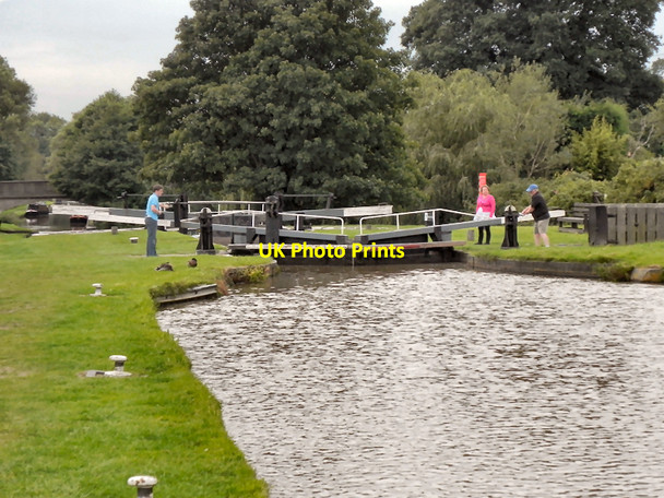 Photo 6"x4" Beeston Iron Lock, Shropshire Union Canal Tilstone Bank c2010