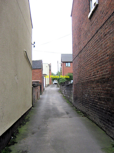 Photo 6"x4" Alleyway off the High Street Biddulph c2010