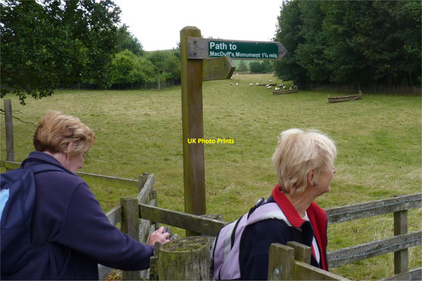 Photo 6"x4" Misleading sign Scone c2010