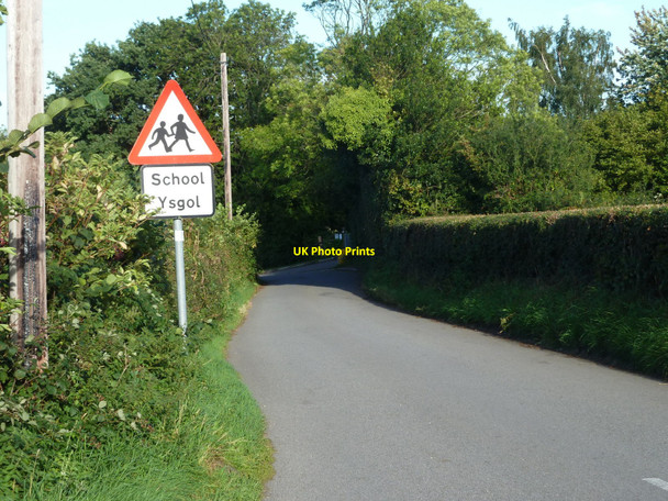 Photo 6"x4" Road to the school, Mynydd-bach, Shirenewton Mynydd-bach\/ST4894 c2010