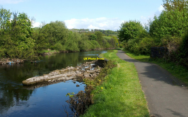 Photo 6"x4" The River Leven: a skimmer Alexandria c2010
