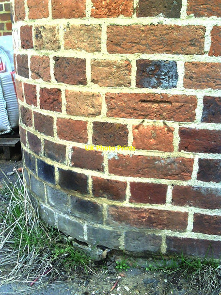 Photo 6"x4" Benchmark on #45 Townside Haddenham\/SP7408 c2010