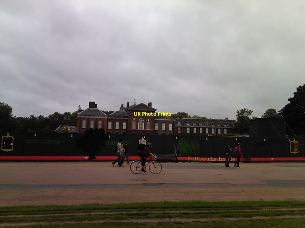 Photo 6"x4" View of Kensington Palace from Kensington Gardens Kensington\/TQ2579 c2010