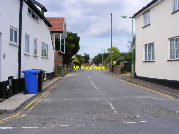 Photo 6"x4" Scales Street Bungay c2010