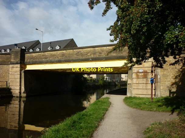 Photo 6"x4" Walking along the Leeds to Liverpool Canal #100 Apperley Bridge c2010