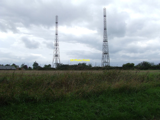 Photo 6"x4" Transmitter Masts Back Street c2010