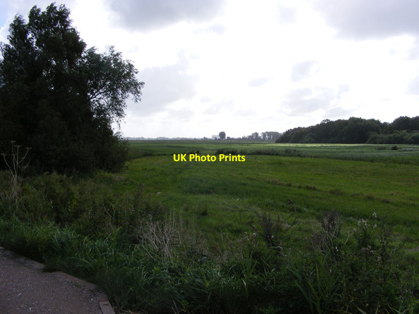 Photo 6"x4" The Wherryman's Way and Rockland Marsh Claxton\/TG3303 c2010 P1