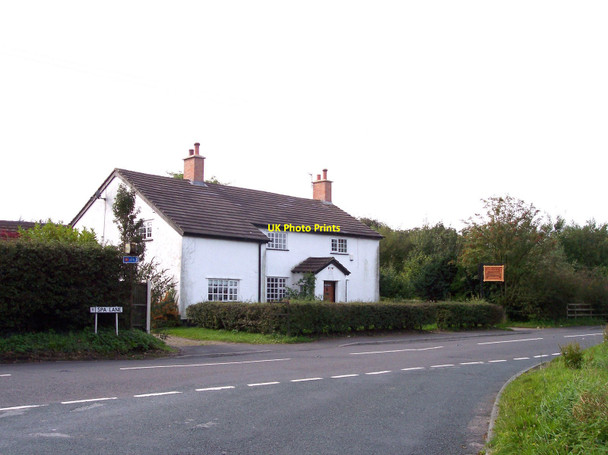 Photo 6"x4" Cock Farm house on Spa Lane Skelmersdale c2010
