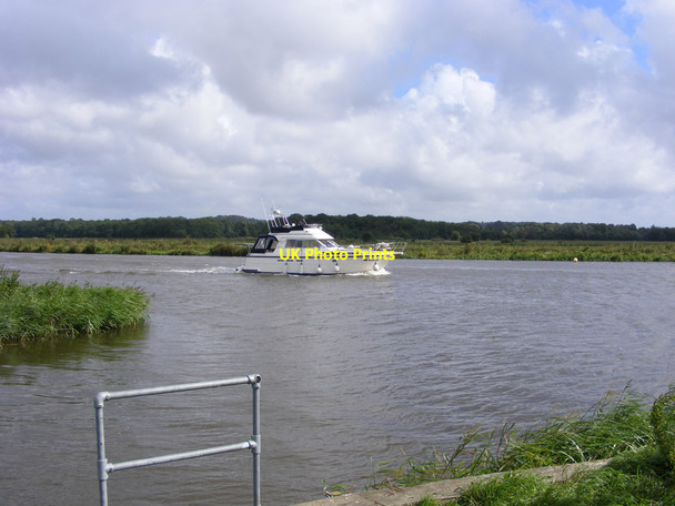 Photo 6"x4" Motor Cruiser on the River Yare Buckenham c2010