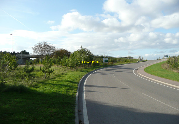 Photo 6"x4" Up and over the A1, Stibbington Stibbington c2010