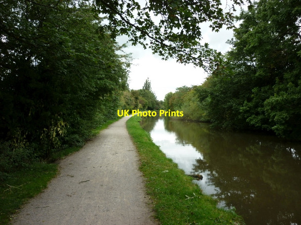 Photo 6"x4" Walking along the Leeds to Liverpool Canal #215 Bingley\/SE1139 c2010