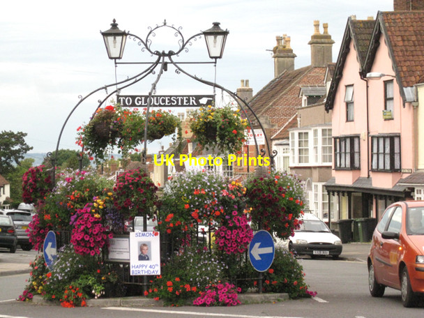 Photo 6"x4" Floral display, The Plain, Thornbury Thornbury\/ST6490 c2010