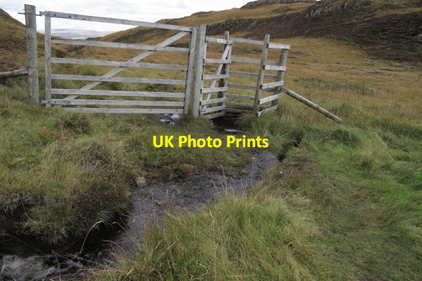 Photo 6"x4" Gate on footpath to Macleod's Maidens Steineval c2010