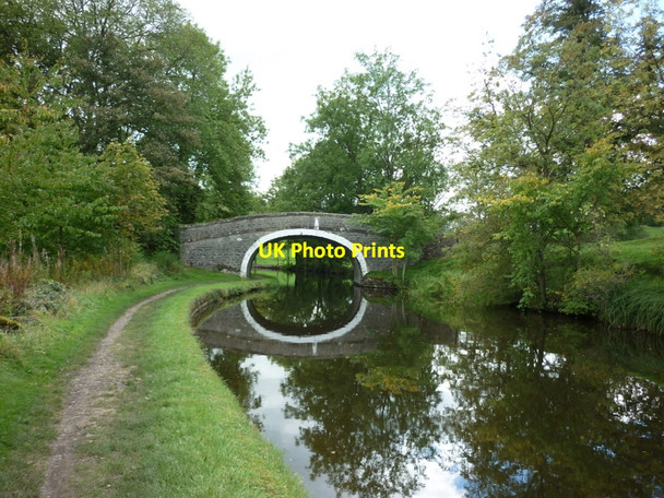 Photo 6"x4" Walking along the Leeds to Liverpool Canal #465 East Marton c2010