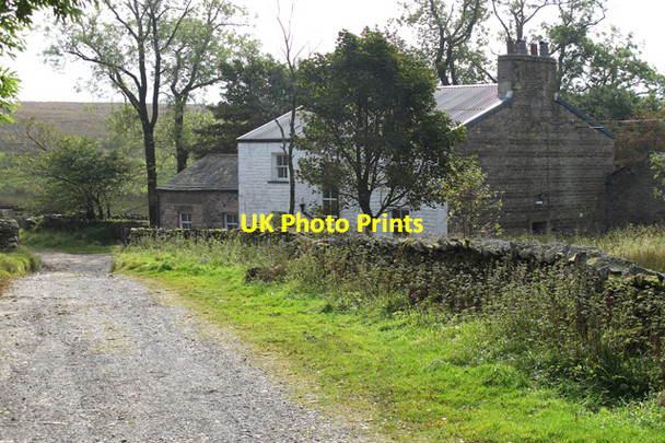 Photo 6"x4" Bull Pot Farm from the lane Bullpot Fm c2010