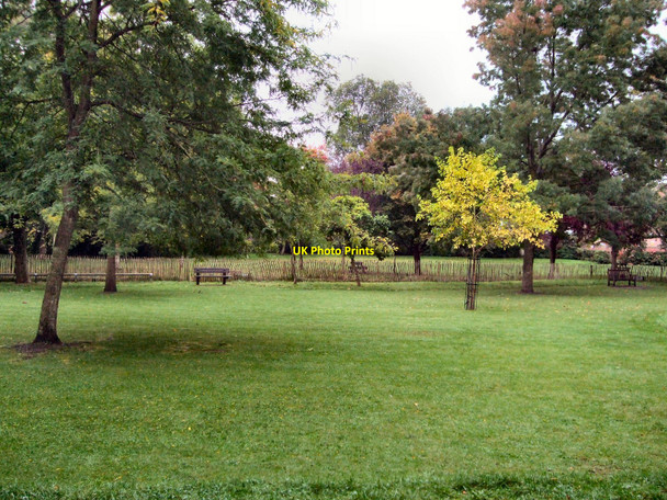 Photo 6"x4" Southover Grange Gardens Lewes c2010