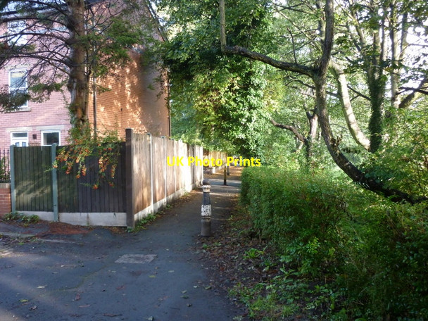 Photo 6"x4" The Dales Way Link through Leeds Leeds\/SE3034 c2010