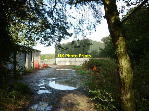 Photo 6"x4" Passing a farm on the left Eccup c2010
