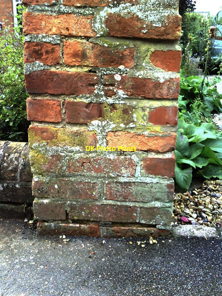 Photo 6"x4" Benchmark on gatepost of #9 Park Crescent Abingdon c2010