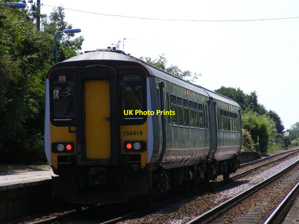 Photo 6"x4" Train for Lowestoft at Haddiscoe station St Olaves c2010 P1